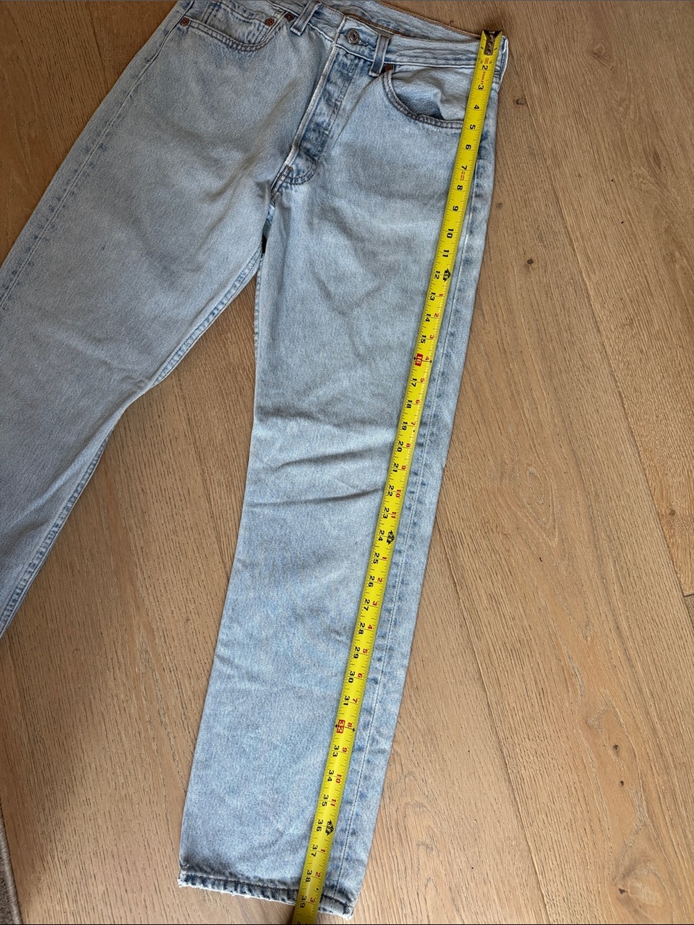 Vintage 501’s Levi's Light Wash Straight Jeans - Picture 9 of 11